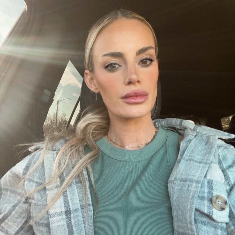 Meet your Posher, Nadine